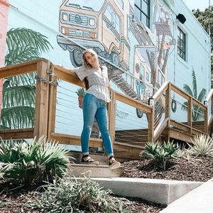 Meet your Posher, Victoria